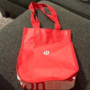 Lululemon tote bag